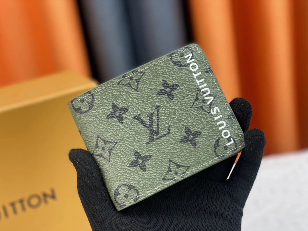Vibrant 8308 Louis Vuitton LV Wallets For Unisex