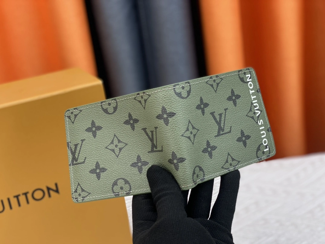 Vibrant 8308 Louis Vuitton LV Wallets For Unisex