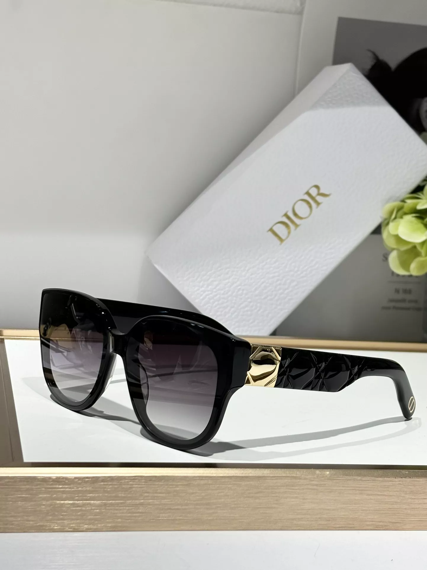 Vibrant 8469 Christian Dior AAA Quality Sunglasses