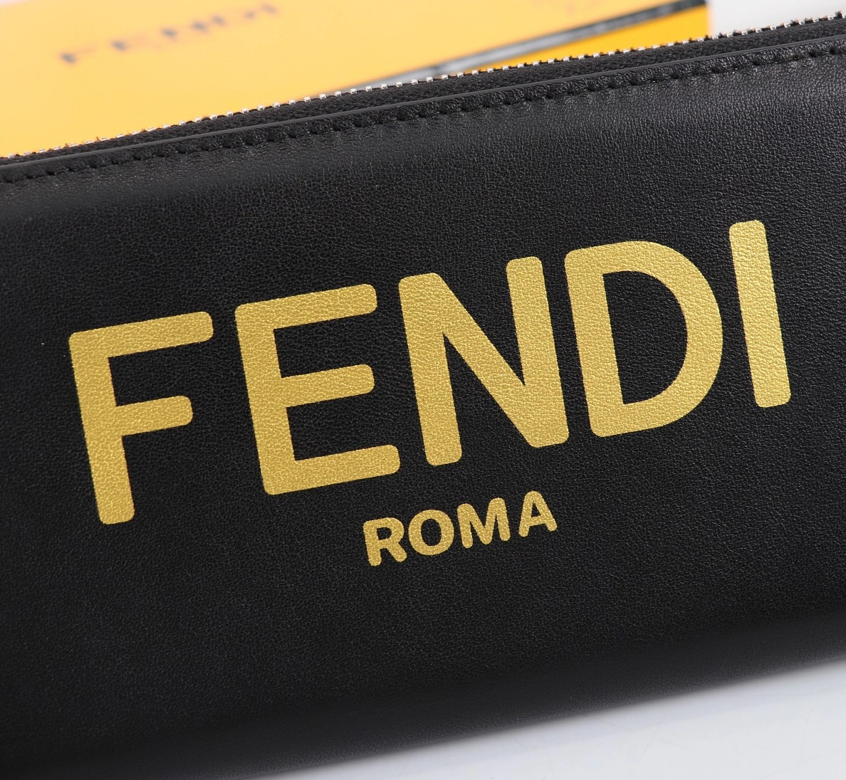 Vibrant 8708 Fendi AAA Man Wallets