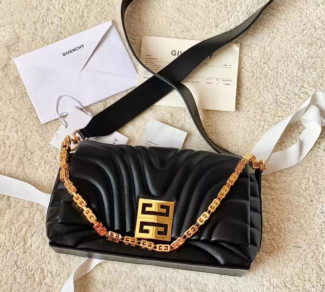 Vibrant 8714 Givenchy AAA Quality Messenger Bags For Women