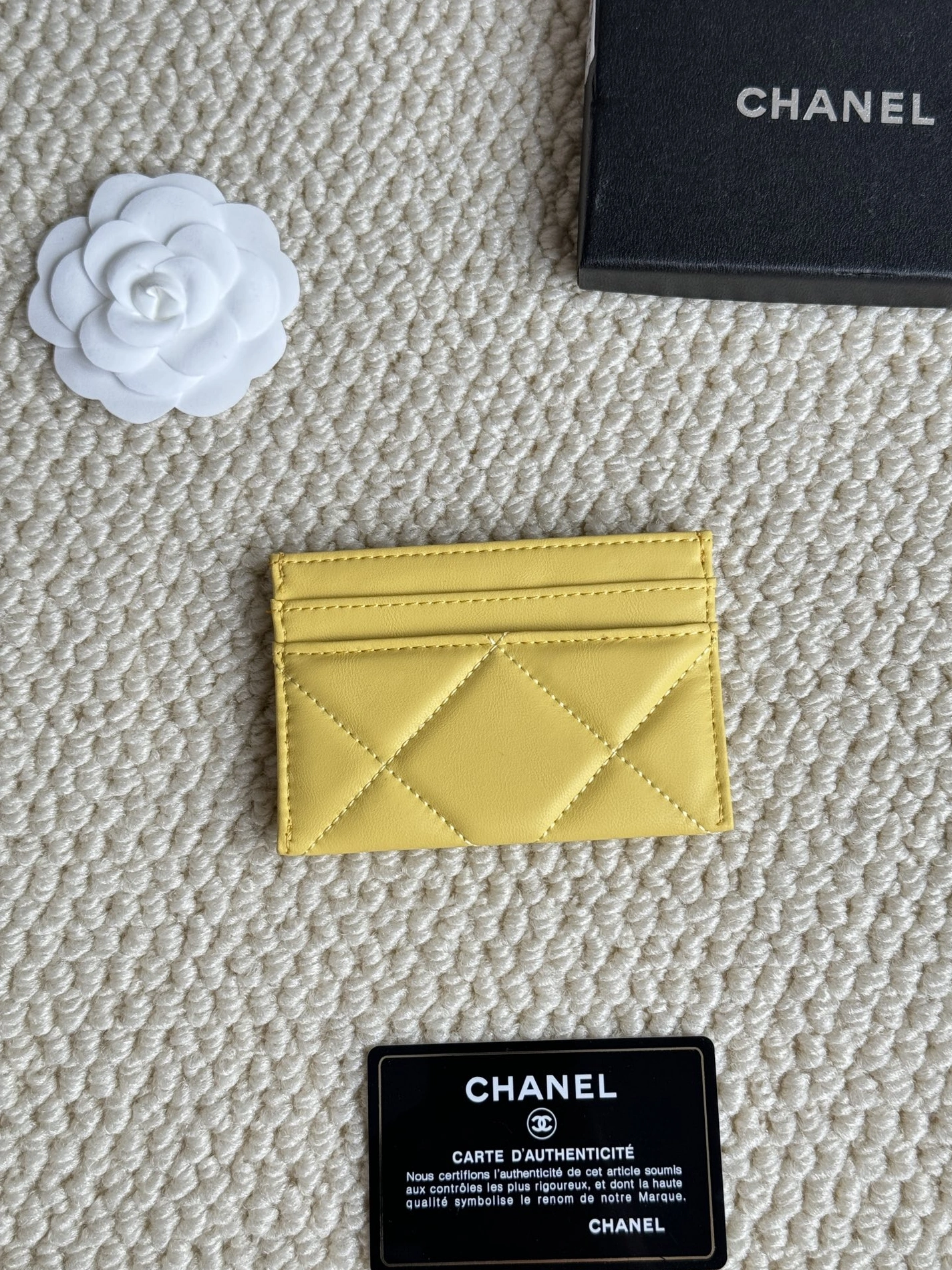 Vibrant 8890 Chanel Card Case