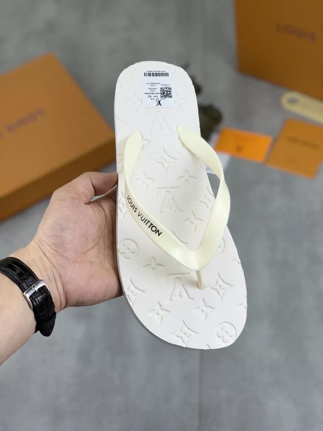 Vibrant 8926 Louis Vuitton Slippers For Men