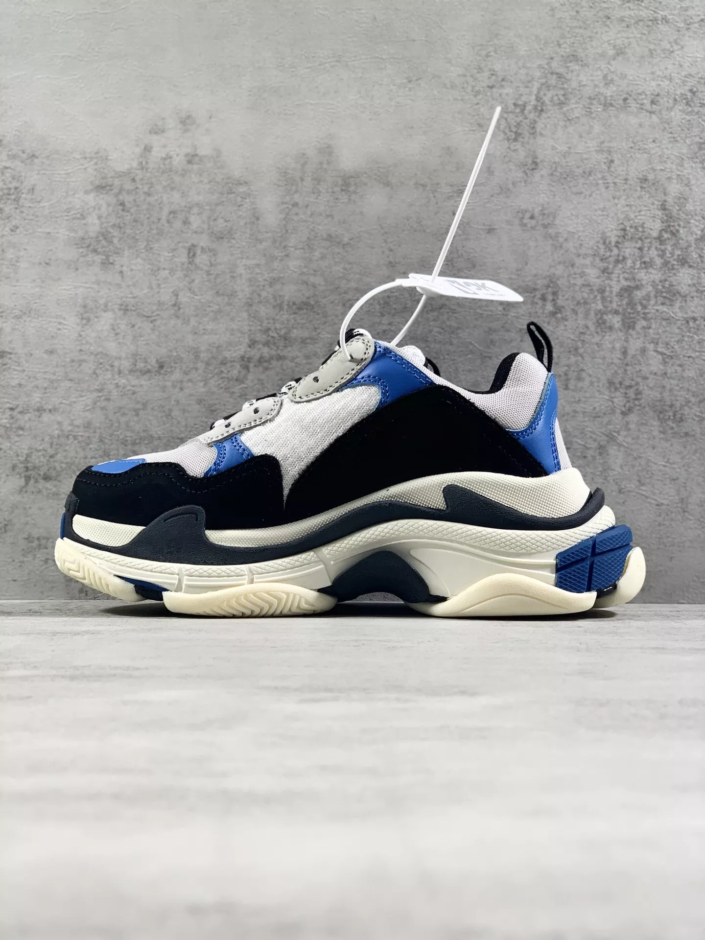 Vibrant 8996 Balenciaga Casual Shoes For Men