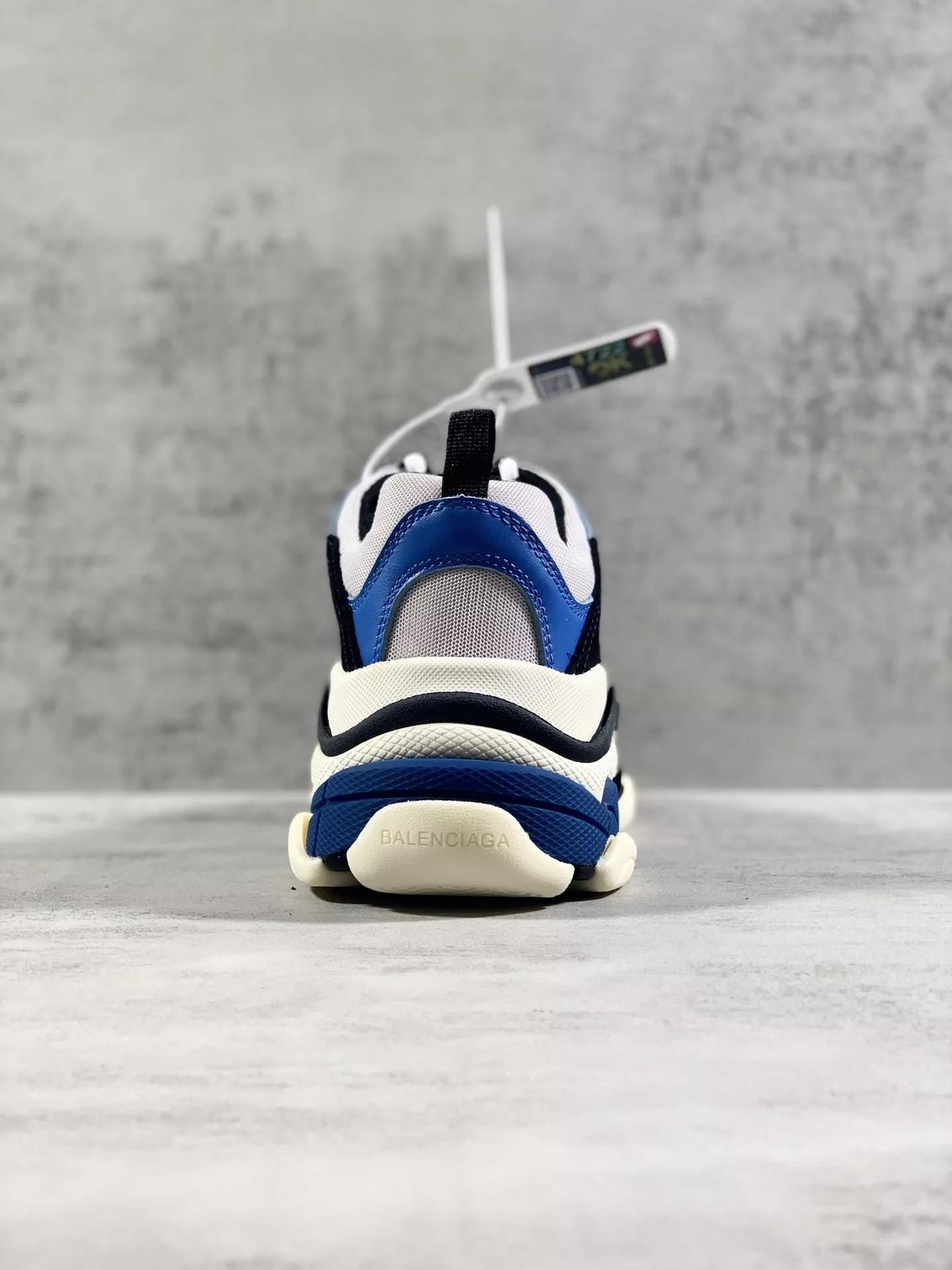 Vibrant 8996 Balenciaga Casual Shoes For Men