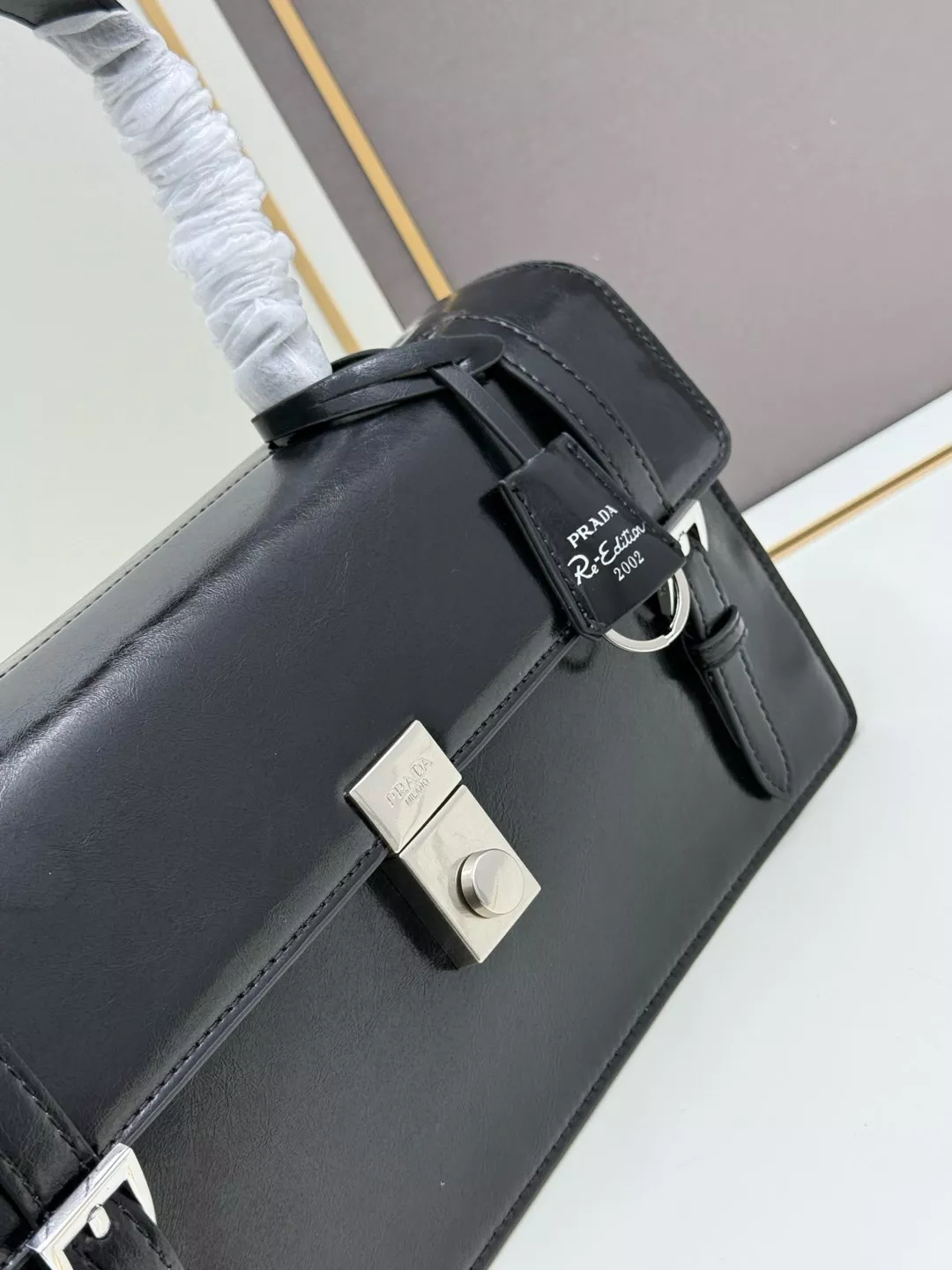 Vibrant 9085 Prada AAA Quality Shoulder Bags For Women