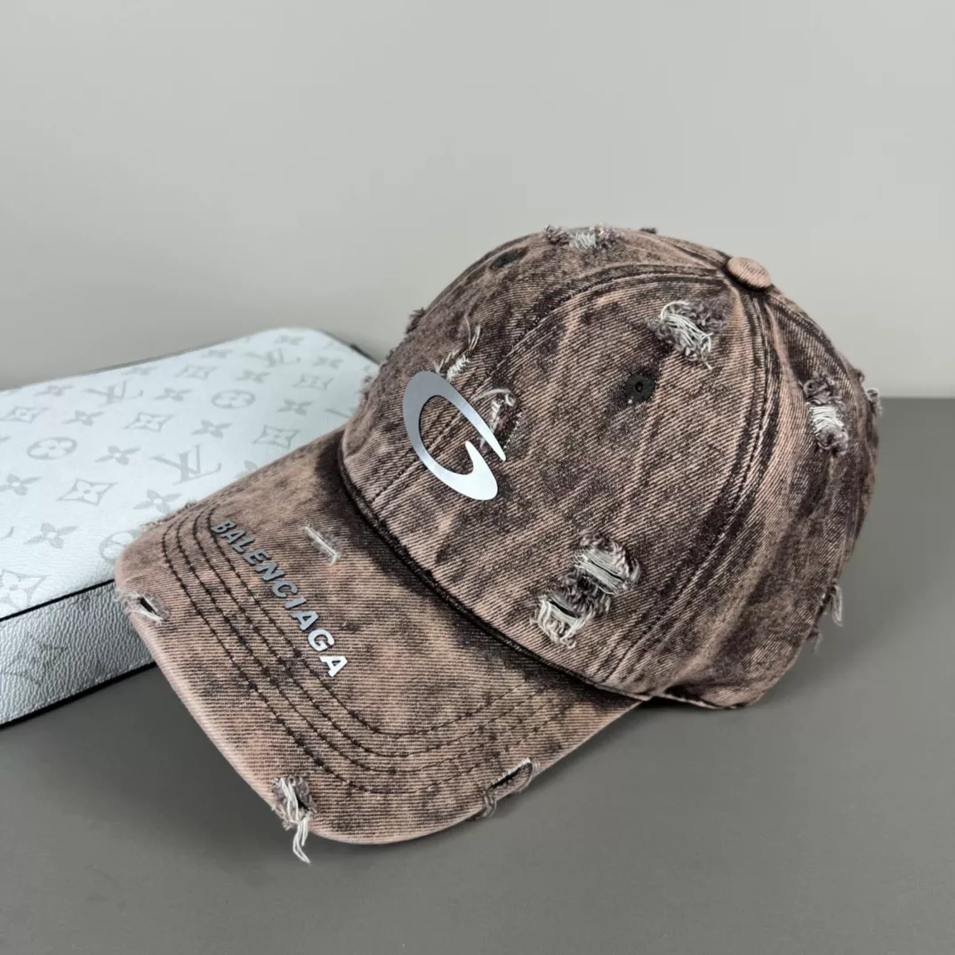 Vibrant 9137 Balenciaga Caps