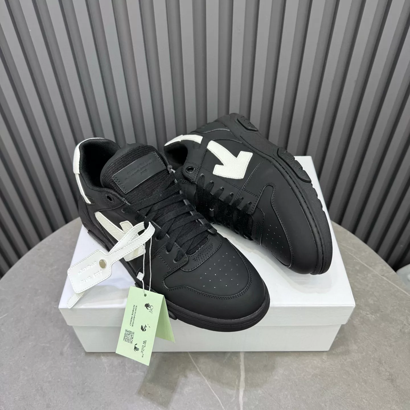 Vibrant 9141 Off-White Casual Shoes For Men