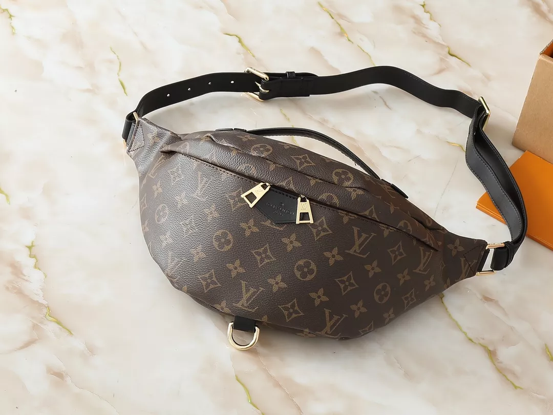 Vibrant 9240 Louis Vuitton LV AAA Quality Belt Bags For Unisex