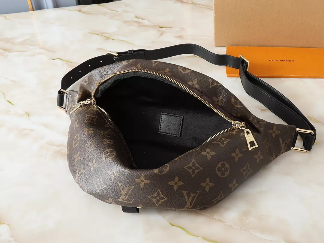Vibrant 9240 Louis Vuitton LV AAA Quality Belt Bags For Unisex