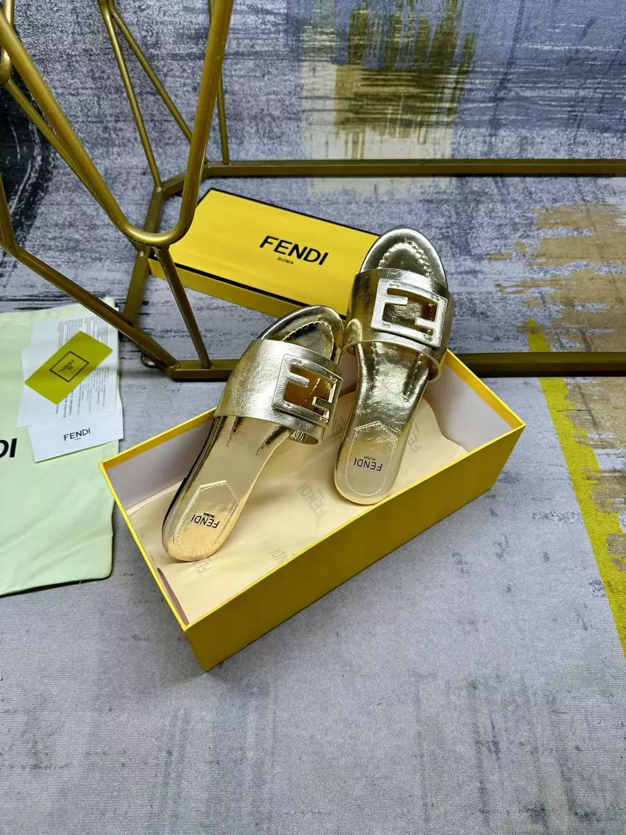 Vibrant 9416 Fendi Slippers For Women