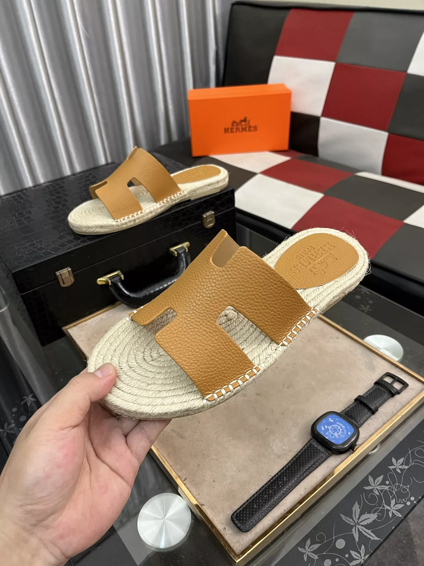 Vibrant 9438 Hermes Slippers For Men