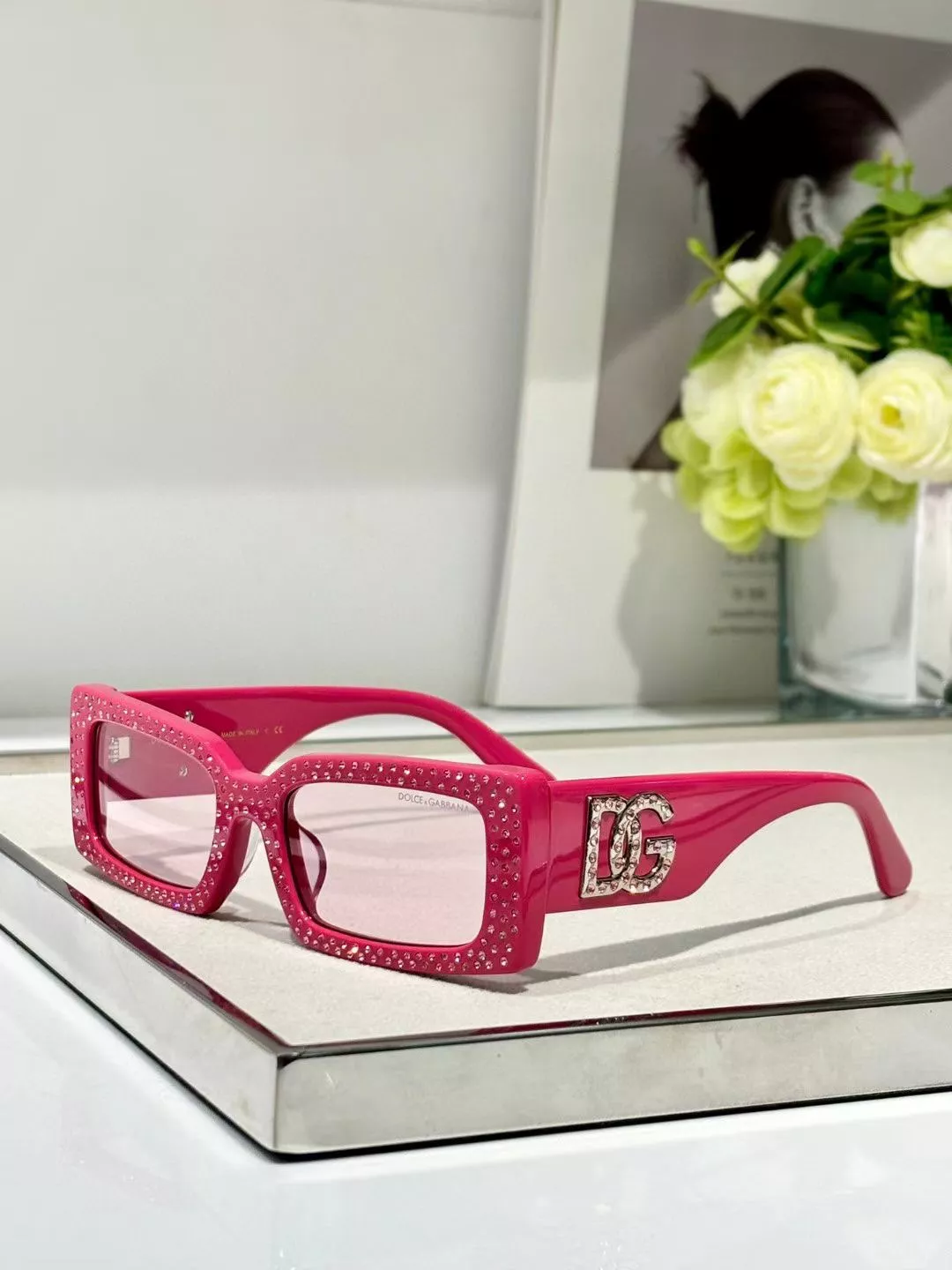 Vibrant 9532 Dolce & Gabbana AAA Quality Sunglasses