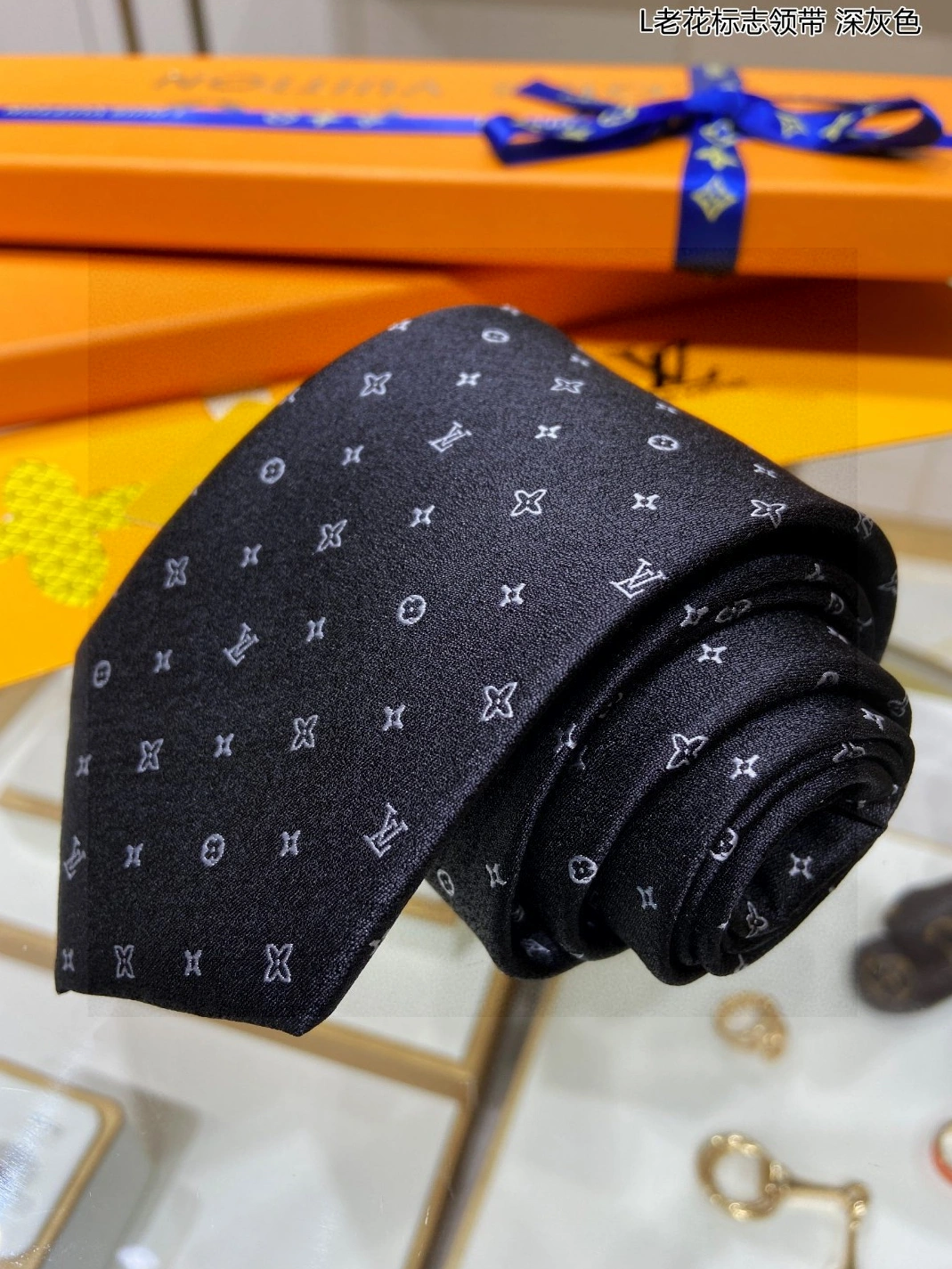 Vibrant 956 Louis Vuitton LV Necktie For Men