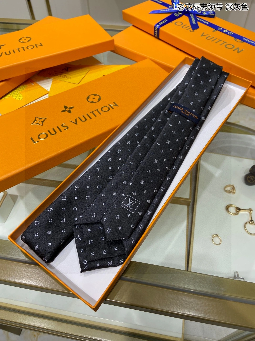 Vibrant 956 Louis Vuitton LV Necktie For Men