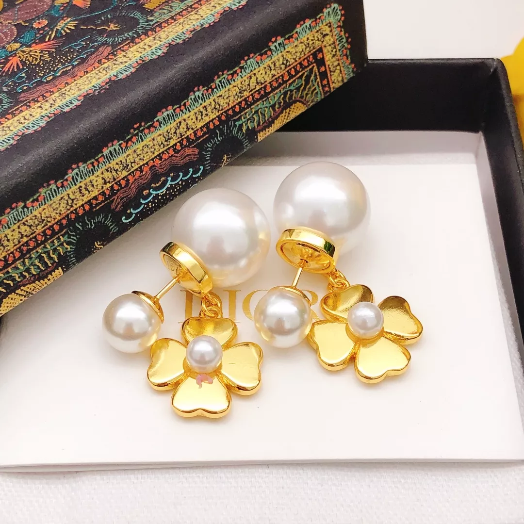 Vibrant 9810 Christian Dior Earrings For Women