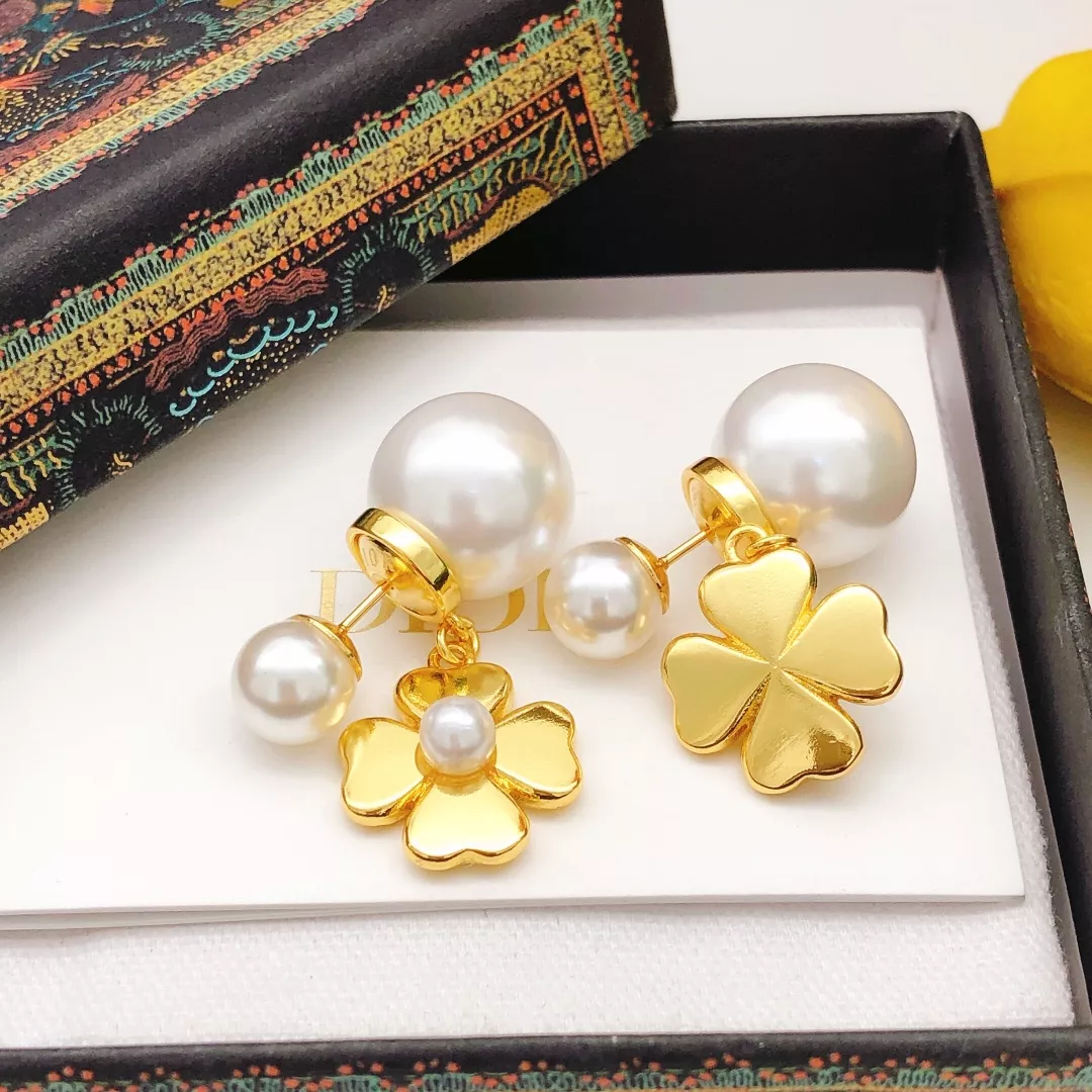 Vibrant 9810 Christian Dior Earrings For Women