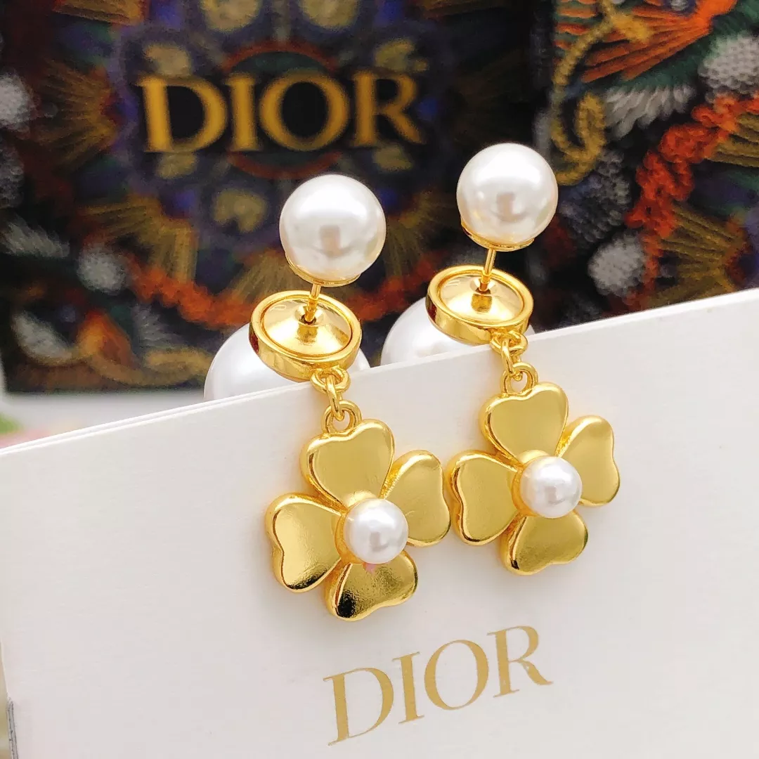 Vibrant 9810 Christian Dior Earrings For Women