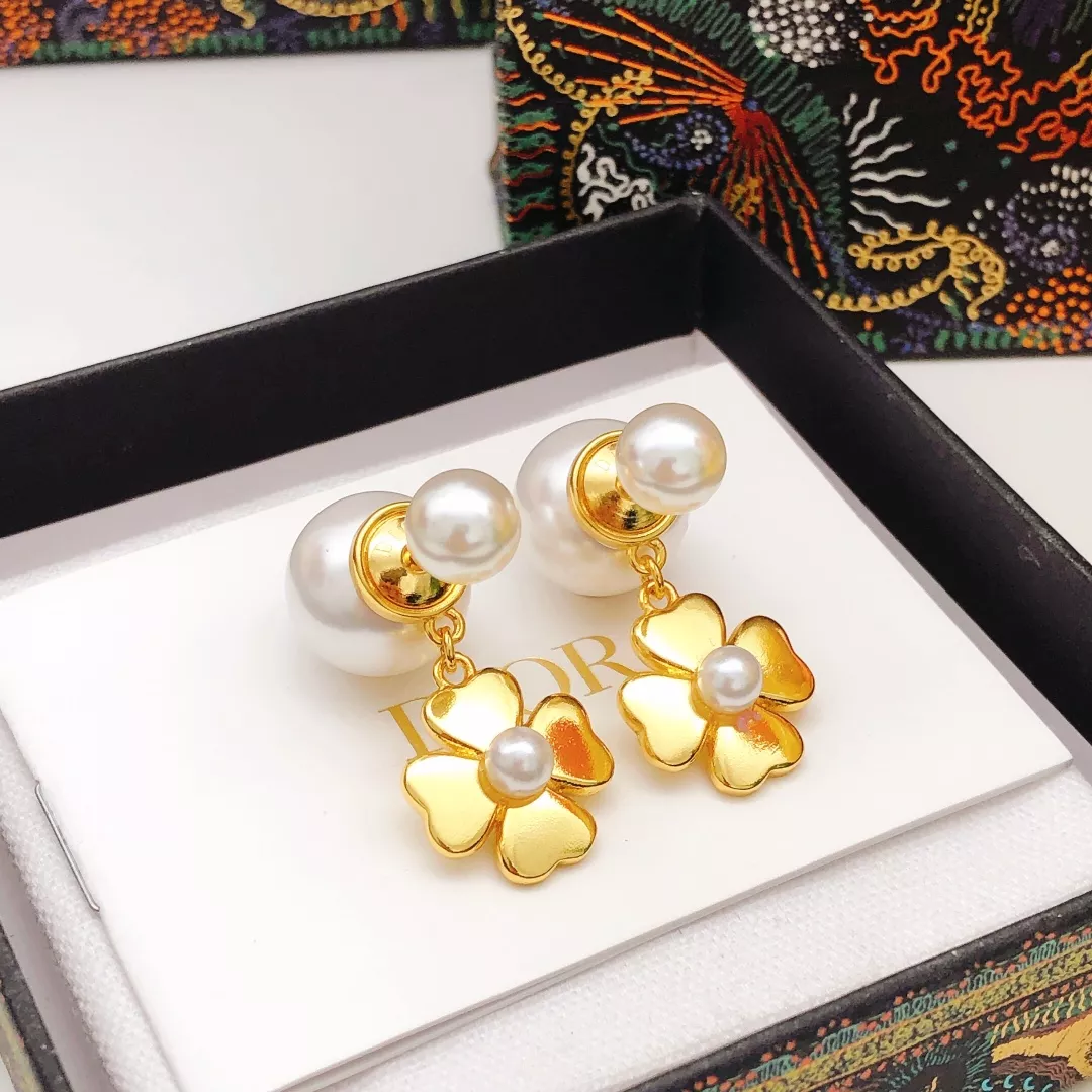Vibrant 9810 Christian Dior Earrings For Women