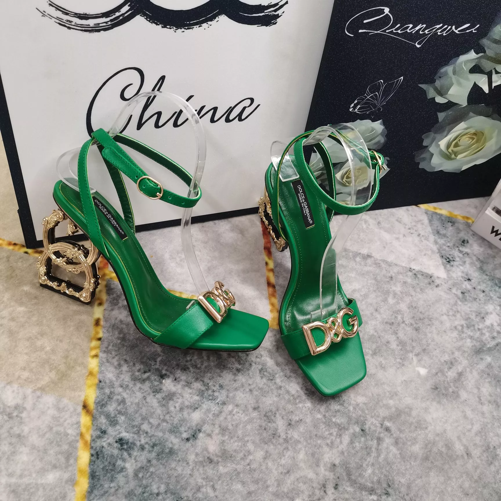 WellDesigned 1002 Dolce & Gabbana D&G Sandal For Women