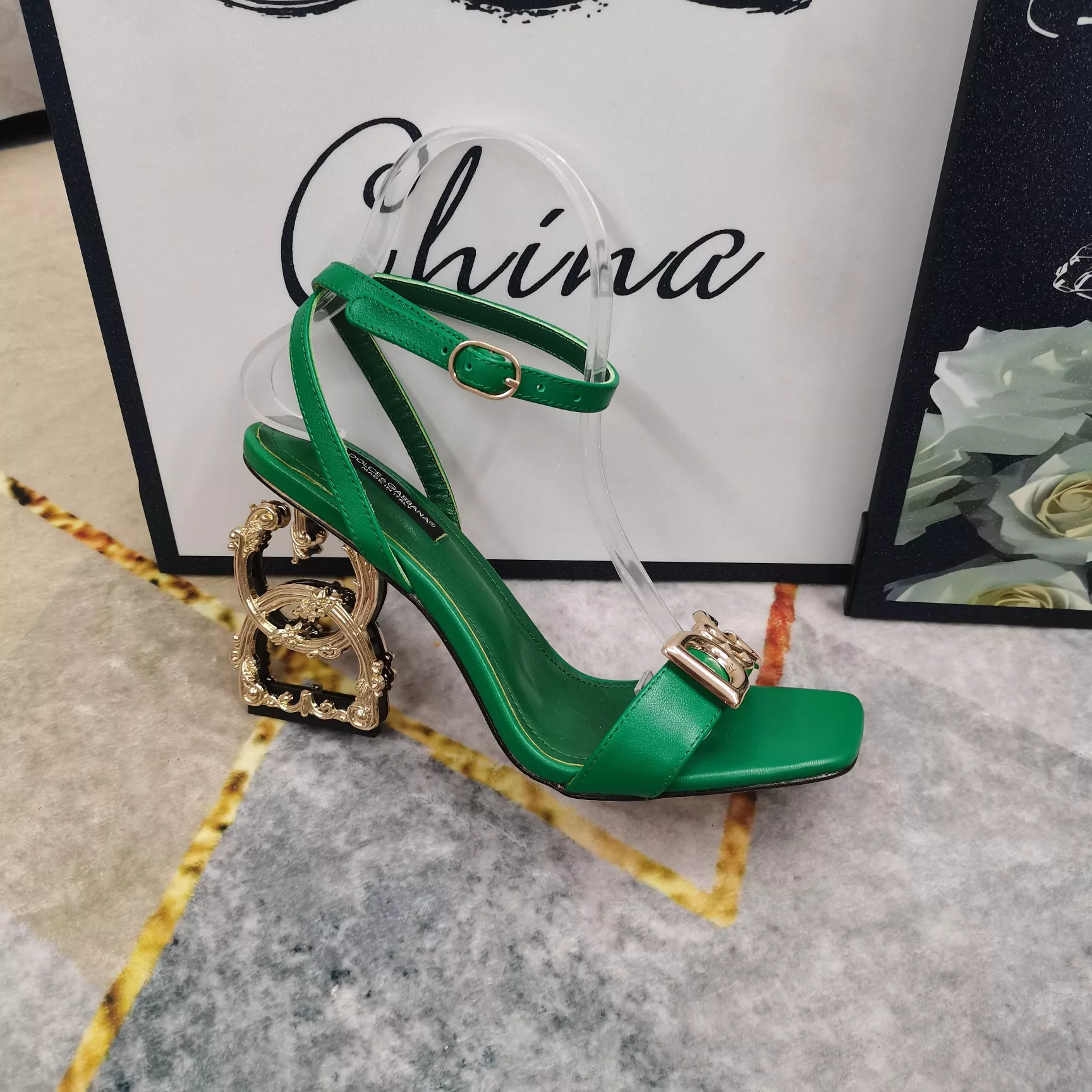 WellDesigned 1002 Dolce & Gabbana D&G Sandal For Women