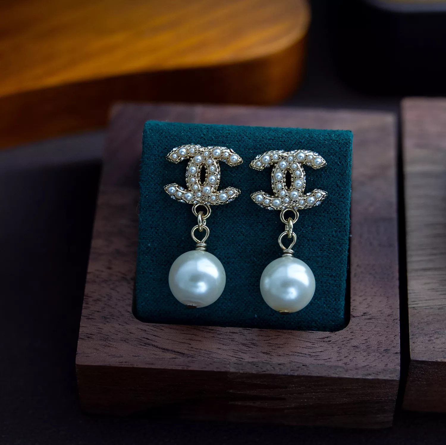 WellDesigned 1094 Chanel Earrings For Women
