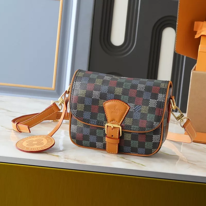 WellDesigned 1212 Louis Vuitton Messenger Bags