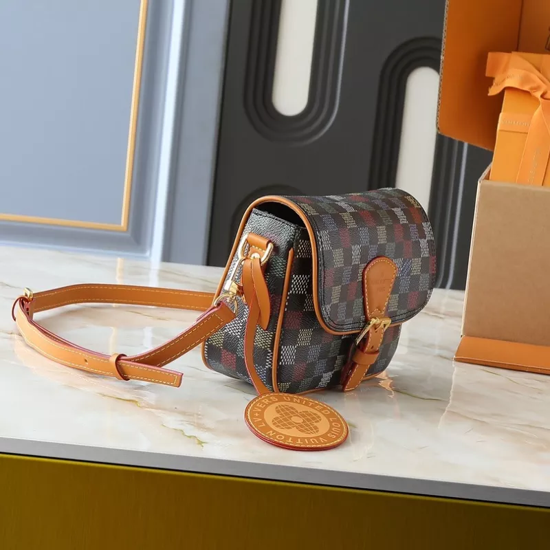 WellDesigned 1212 Louis Vuitton Messenger Bags