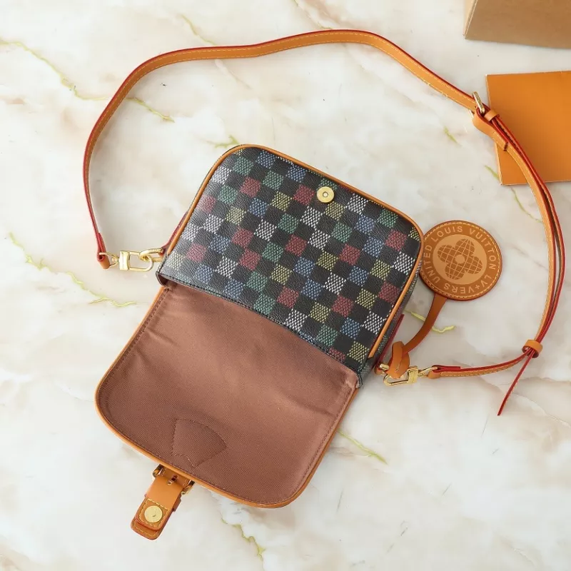WellDesigned 1212 Louis Vuitton Messenger Bags