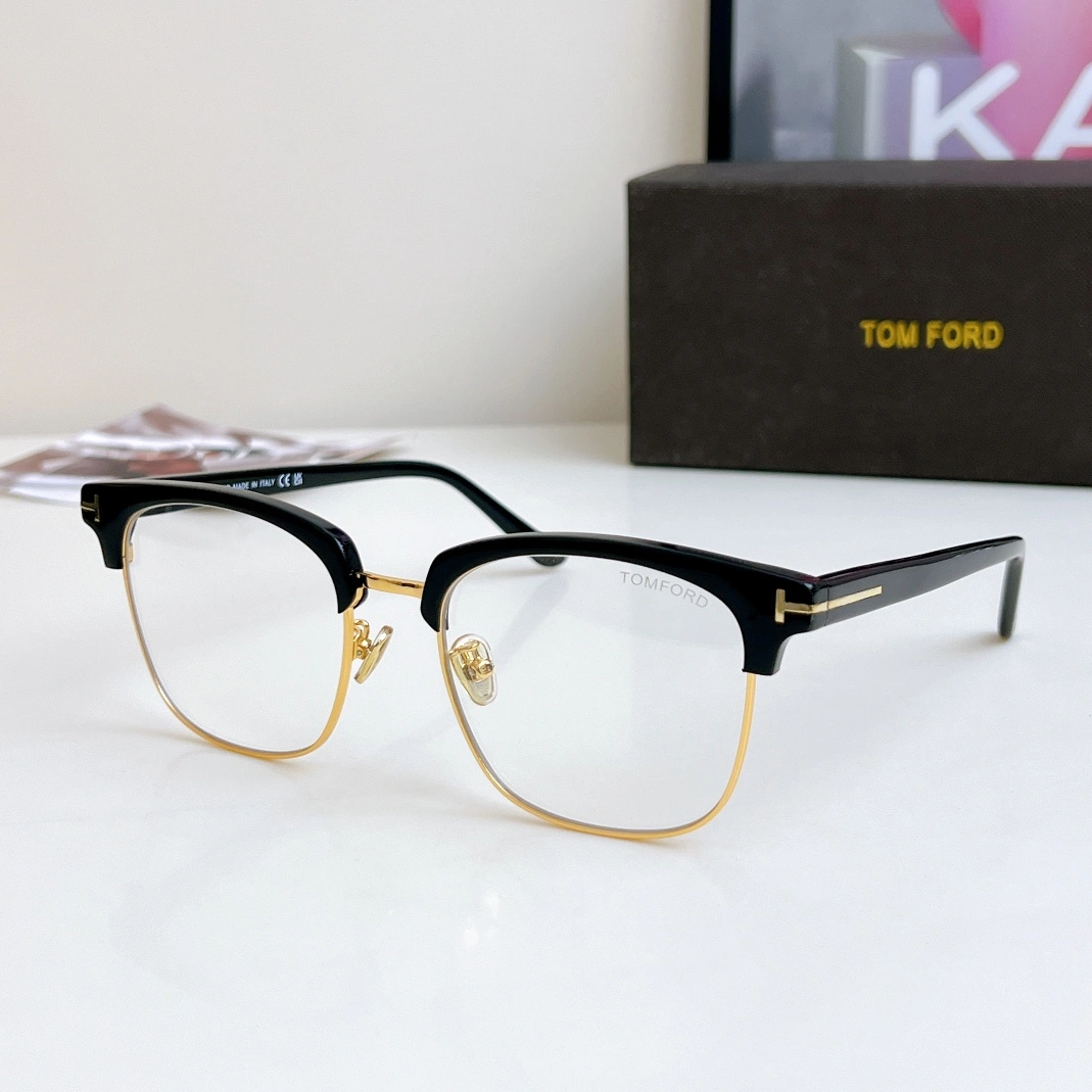 WellDesigned 1261 Tom Ford Goggles