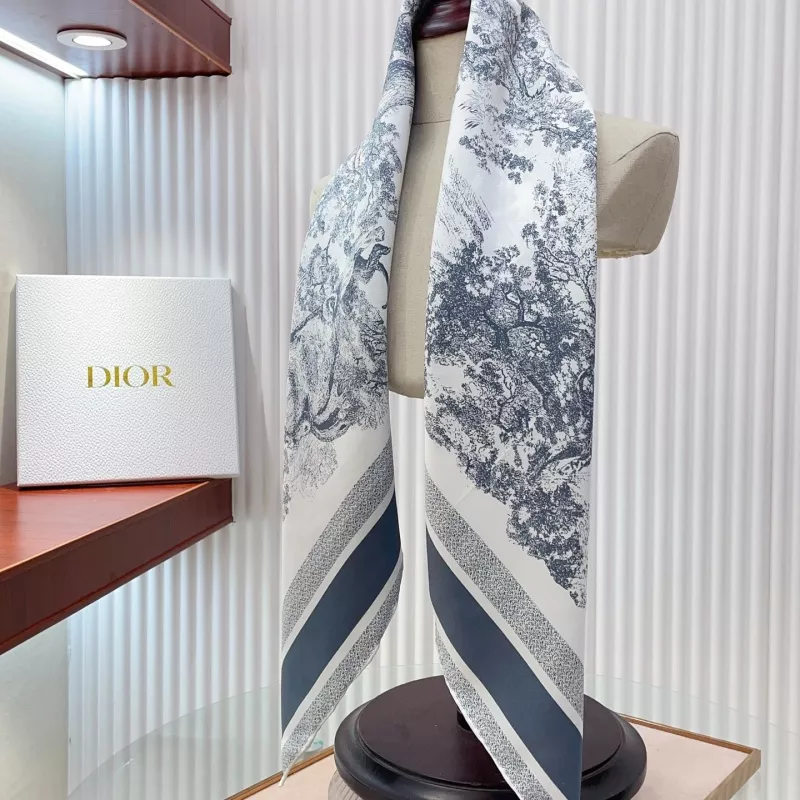 WellDesigned 1280 Christian Dior Silk Squares