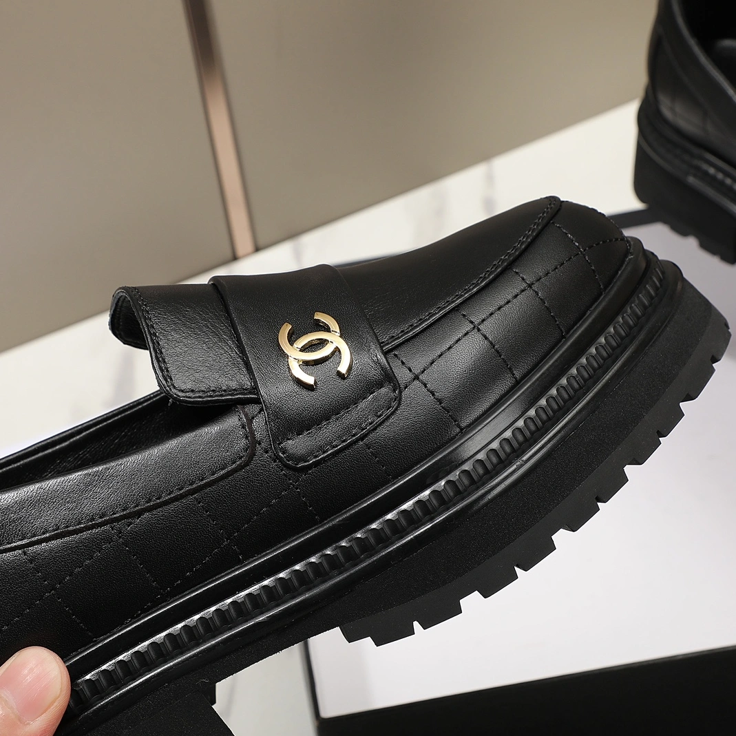 WellDesigned 1299 Chanel Leather Shoes For Women