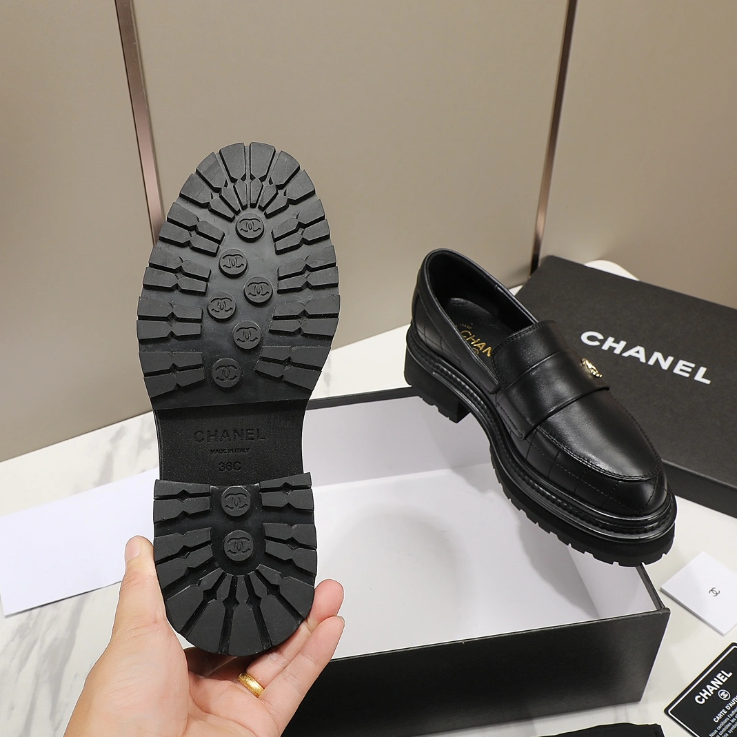 WellDesigned 1299 Chanel Leather Shoes For Women