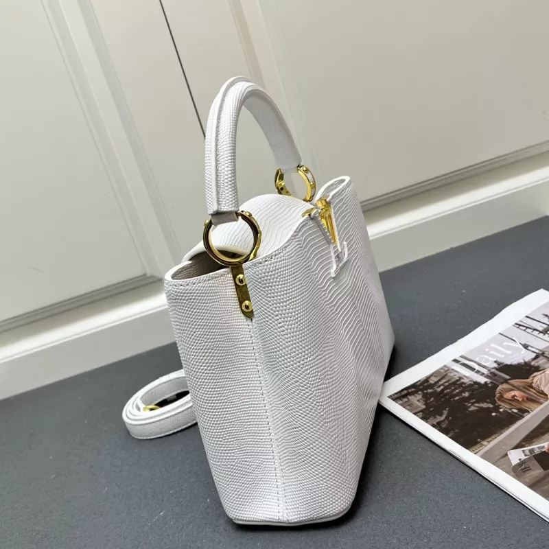 WellDesigned 1348 Louis Vuitton AAA Quality Handbags For Women
