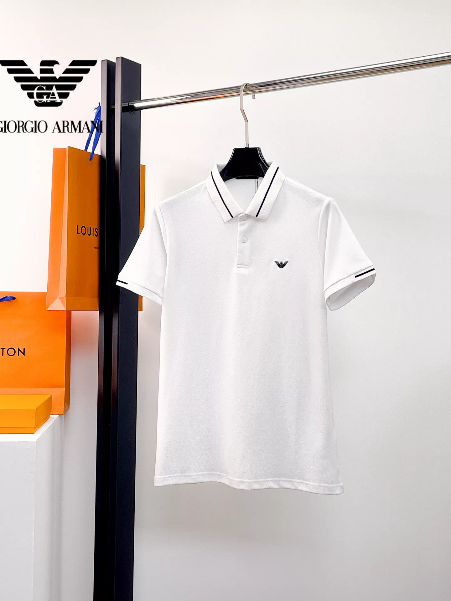 WellDesigned 141 Armani T-Shirts Short Sleeved For Men