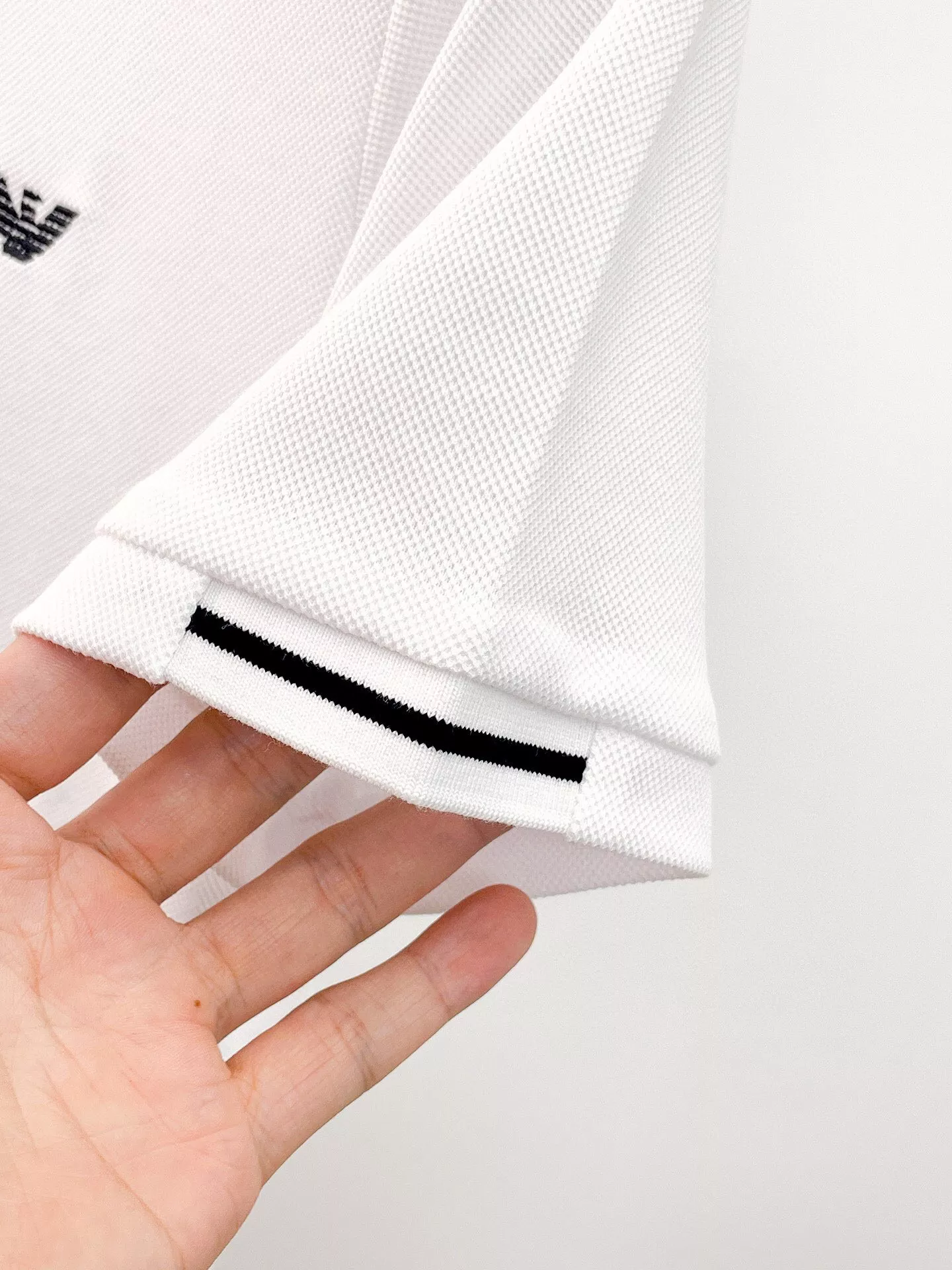 WellDesigned 141 Armani T-Shirts Short Sleeved For Men