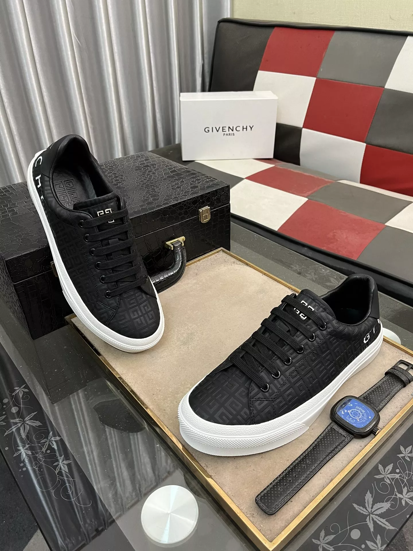 WellDesigned 1531 Givenchy Casual Shoes For Men