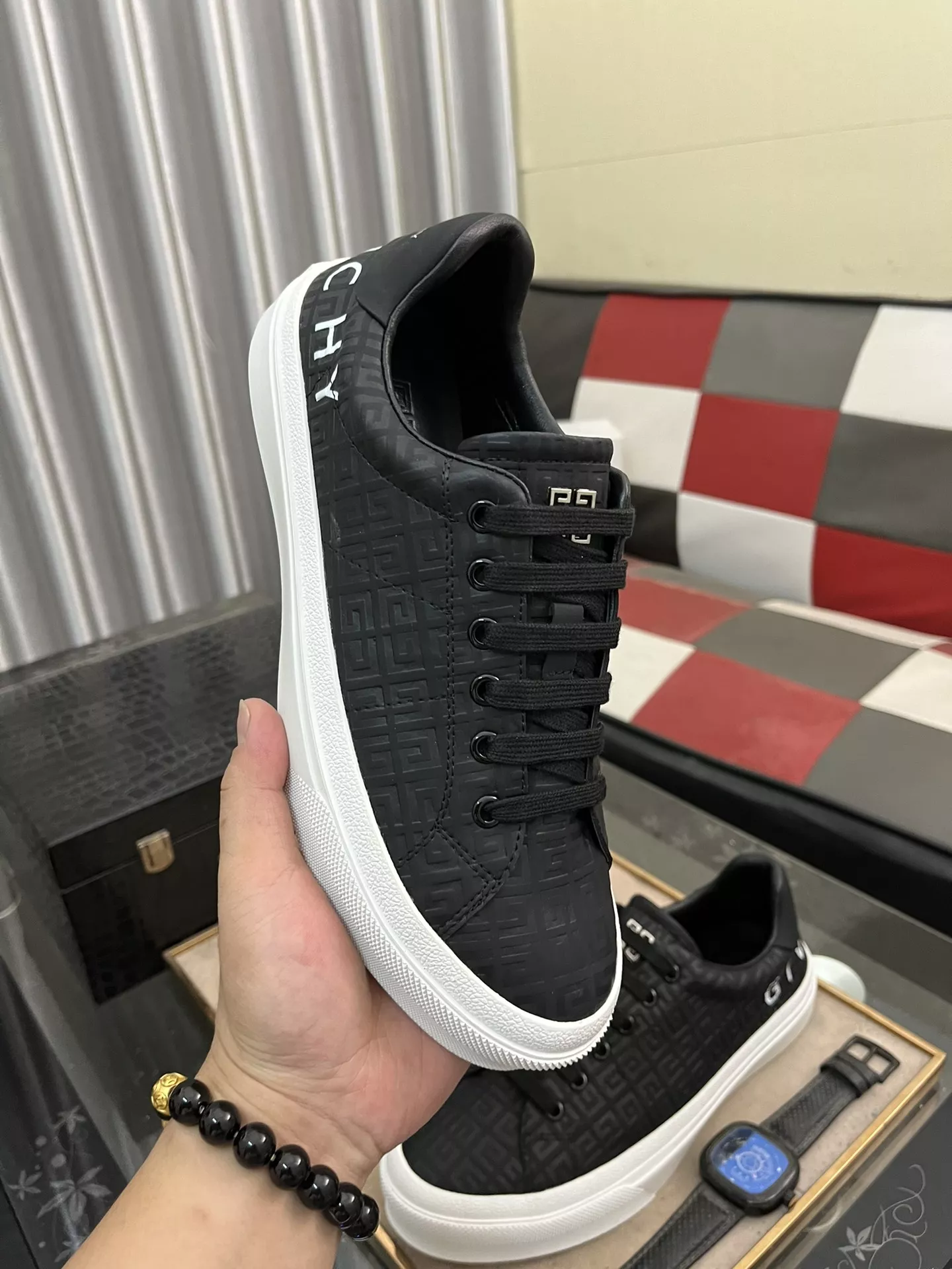 WellDesigned 1531 Givenchy Casual Shoes For Men