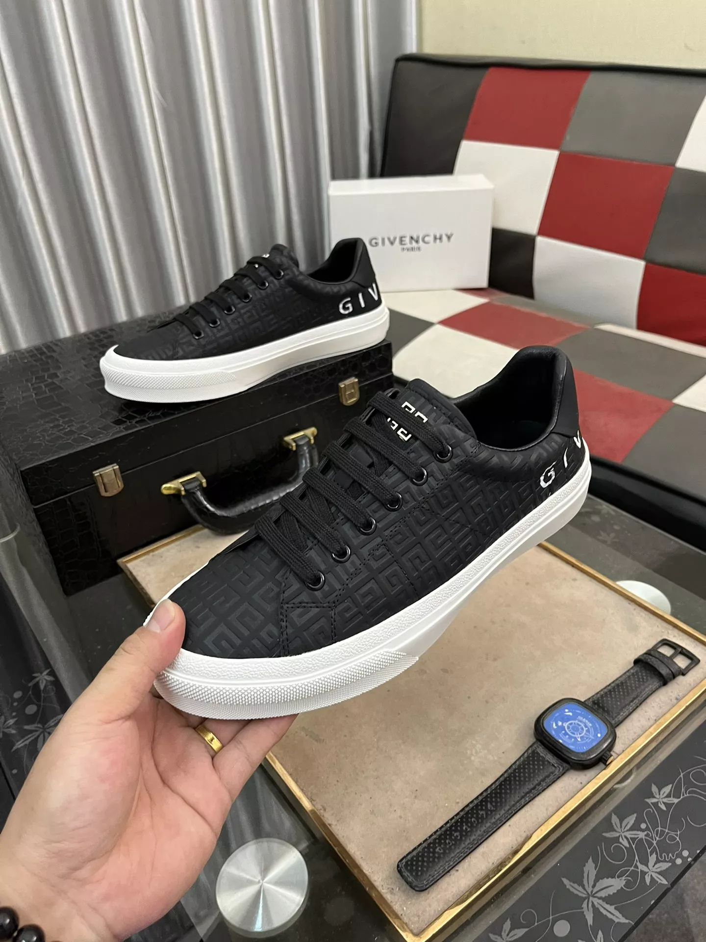 WellDesigned 1531 Givenchy Casual Shoes For Men