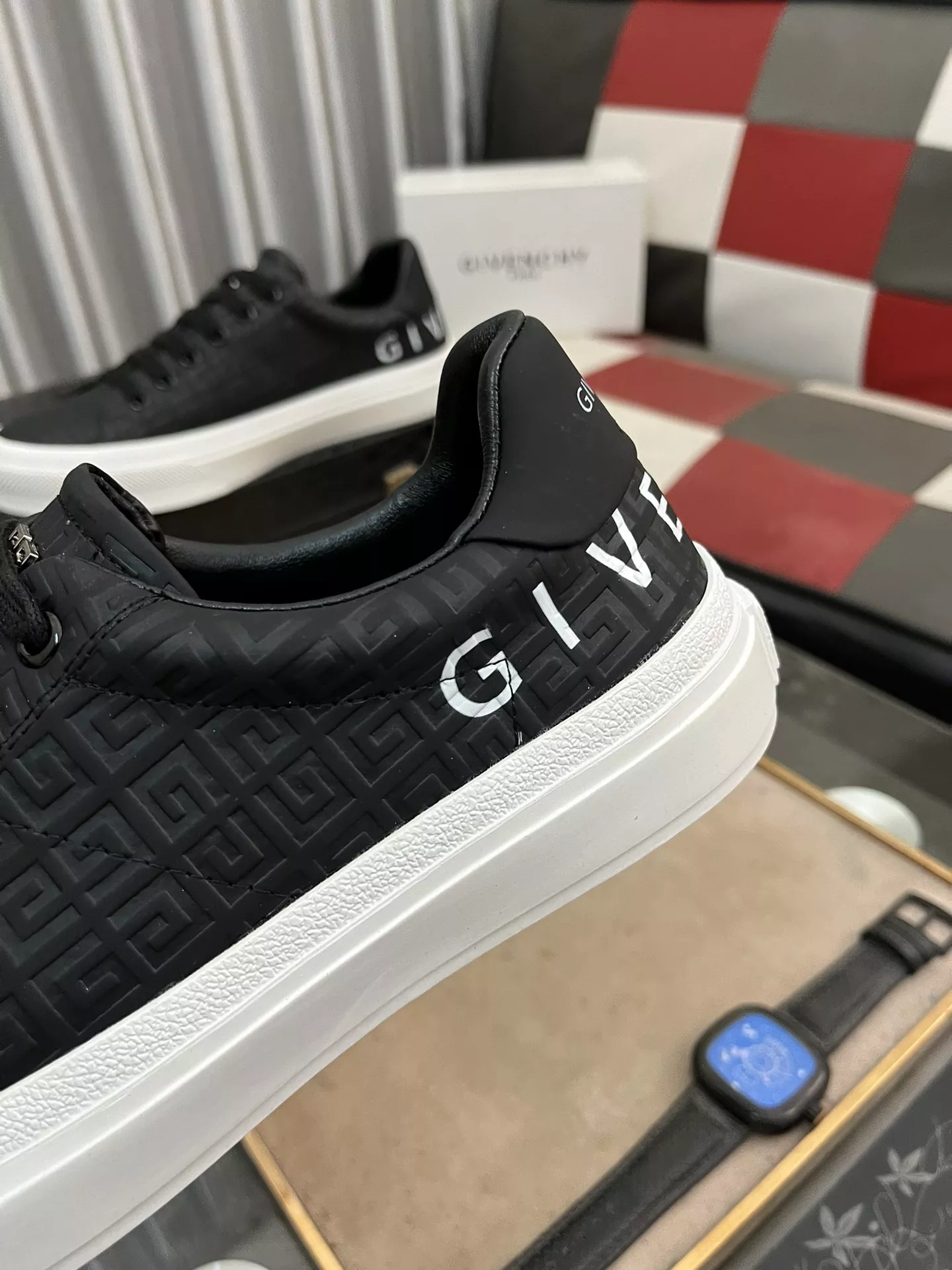 WellDesigned 1531 Givenchy Casual Shoes For Men