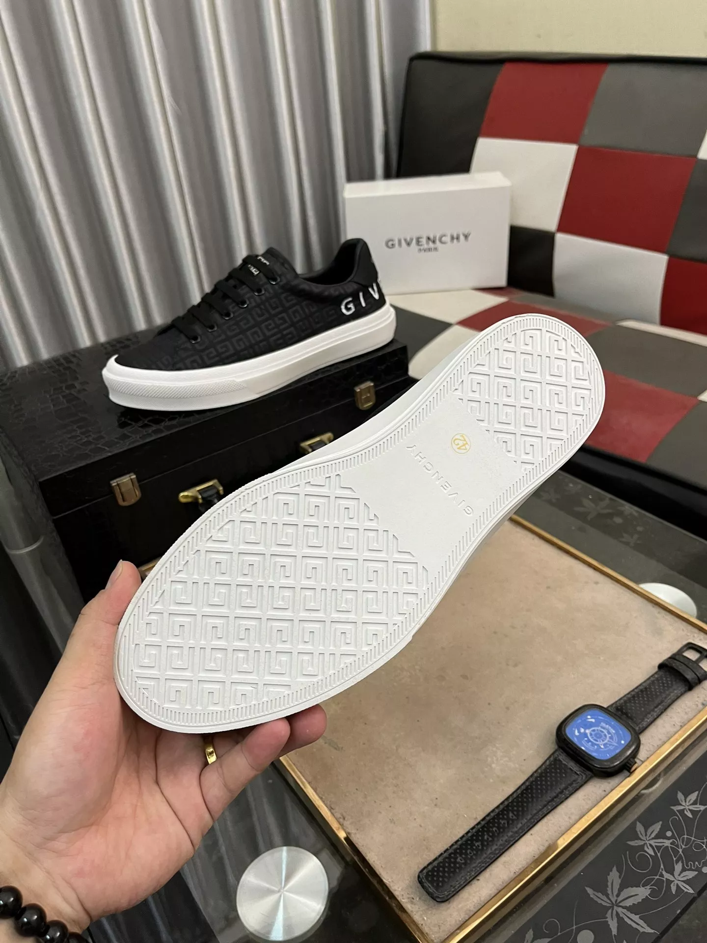WellDesigned 1531 Givenchy Casual Shoes For Men