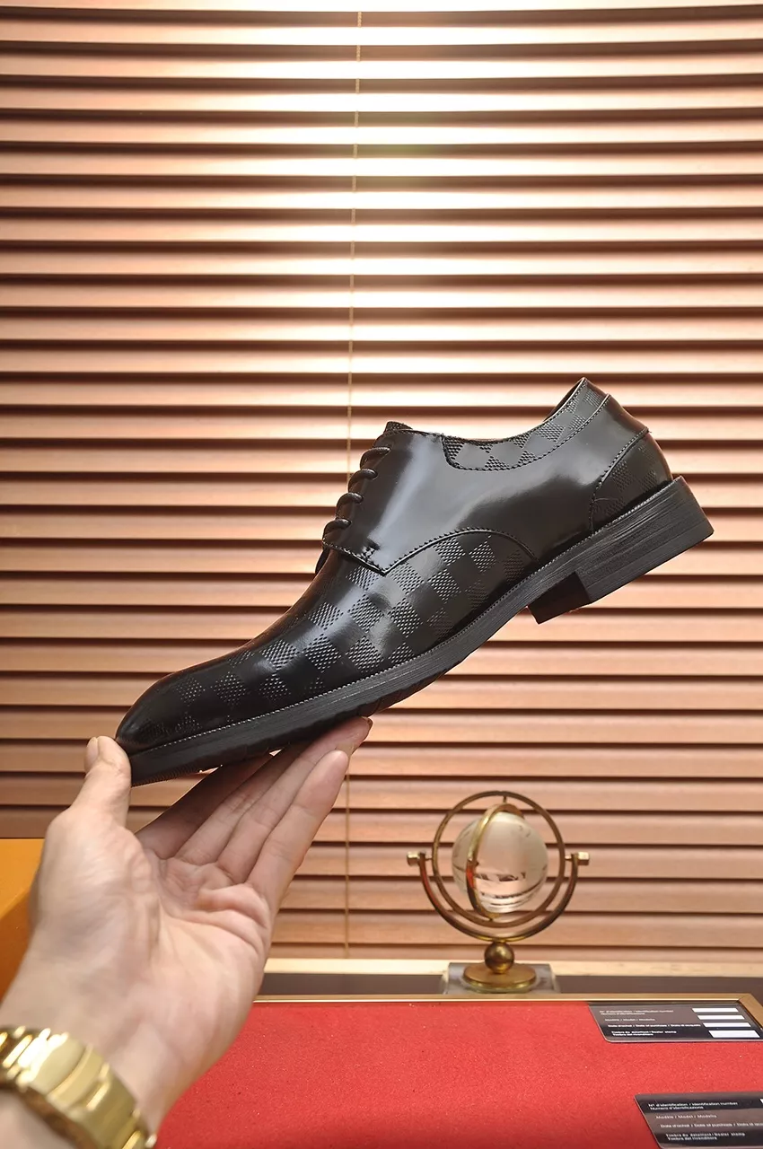 WellDesigned 1647 Louis Vuitton LV Oxfords Shoes For Men
