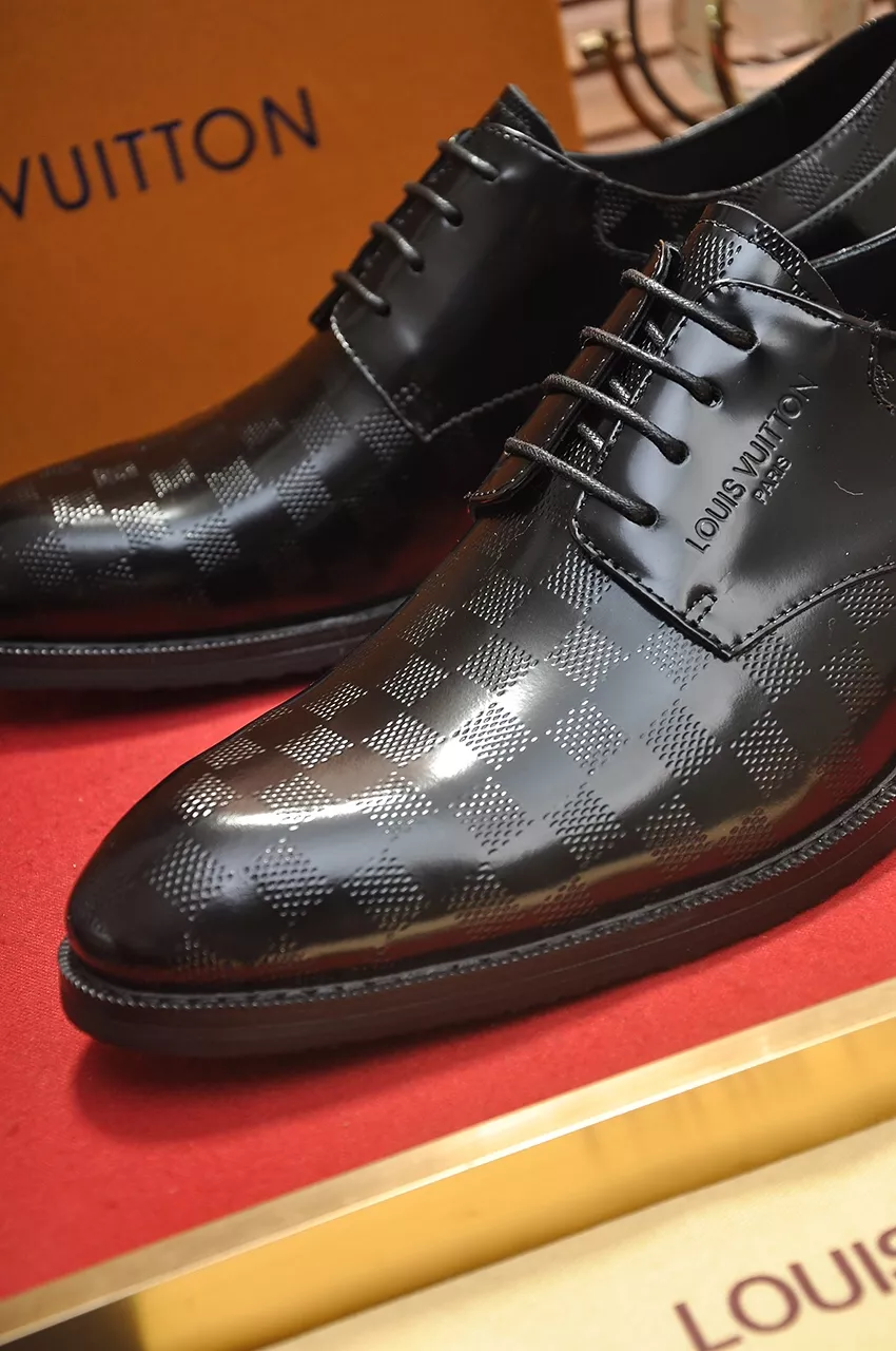 WellDesigned 1647 Louis Vuitton LV Oxfords Shoes For Men