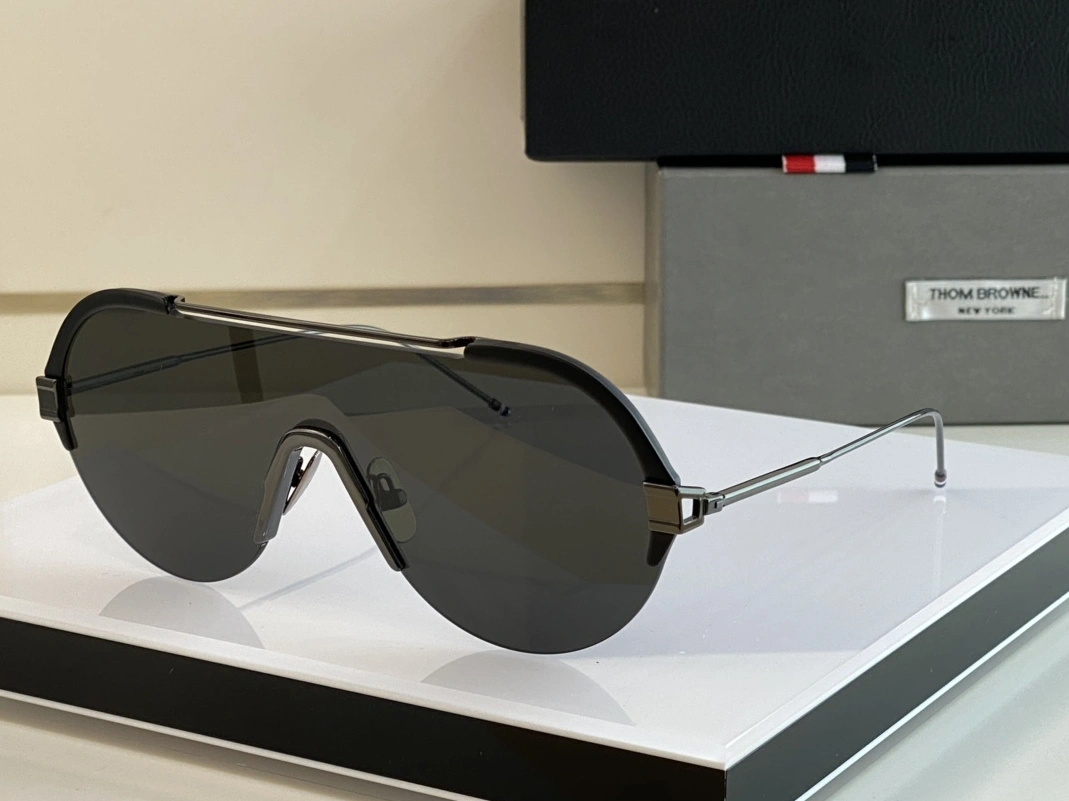 WellDesigned 1665 Thom Browne AAA Quality Sunglasses