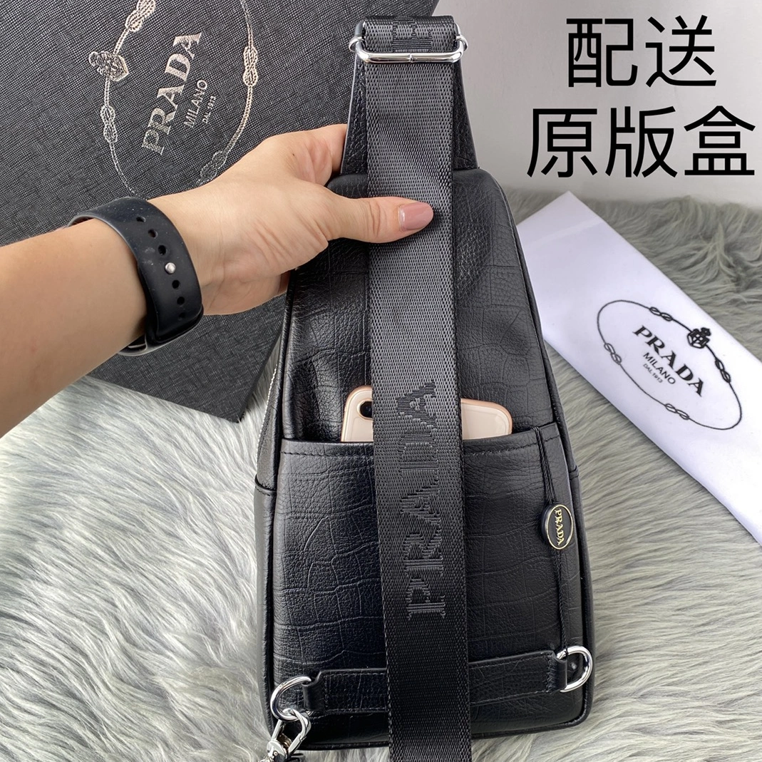 WellDesigned 167 Prada AAA Man Messenger Bags