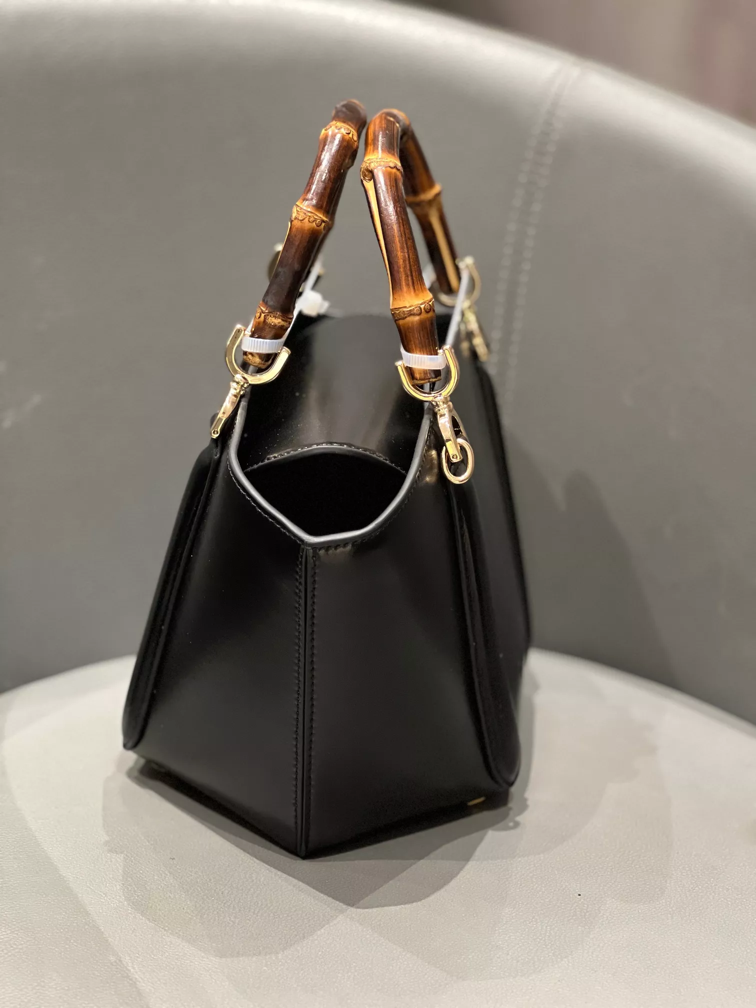 WellDesigned 1813 Gucci AAA Quality Handbags For Women