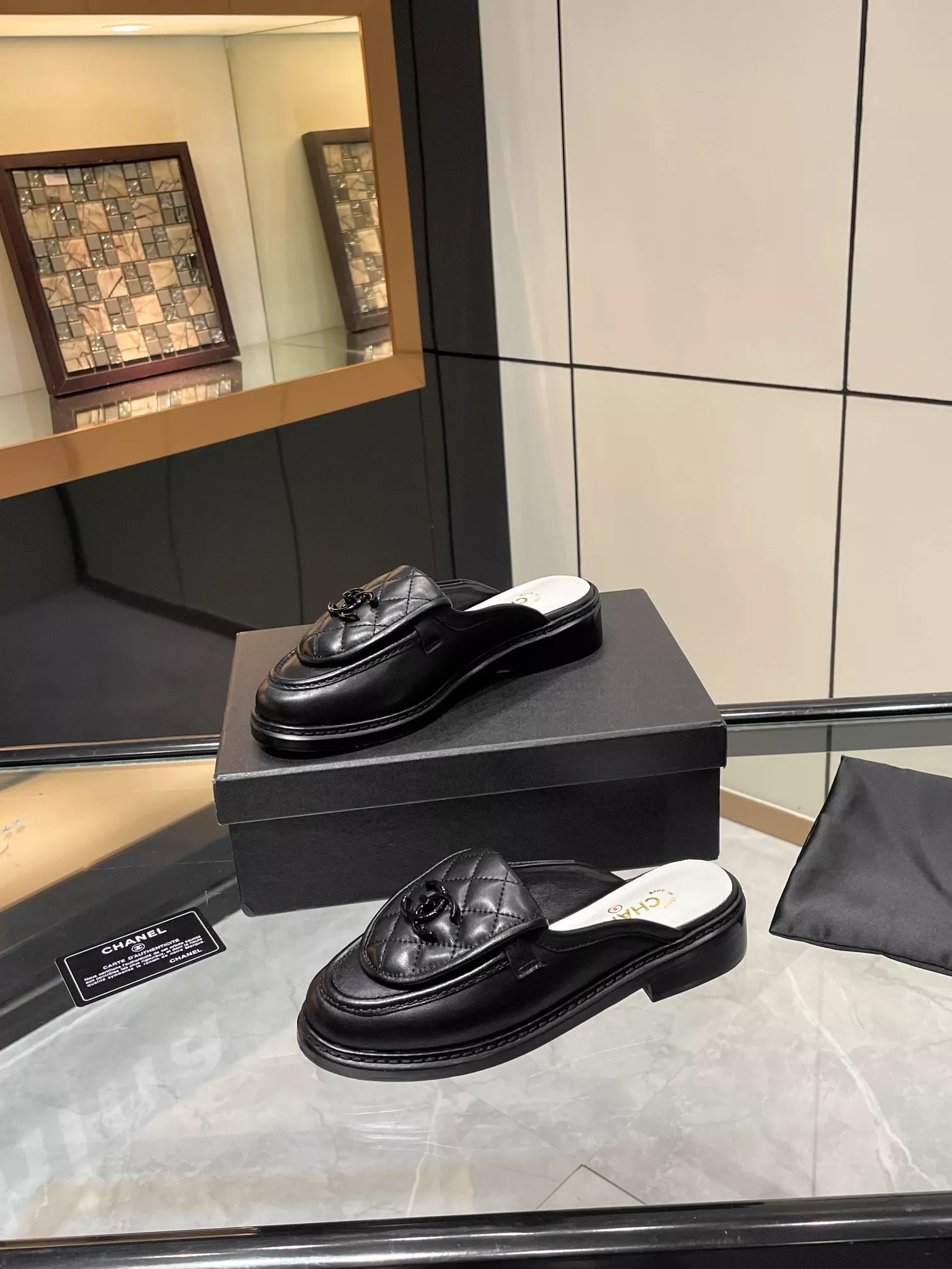WellDesigned 1880 Chanel Slippers For Women