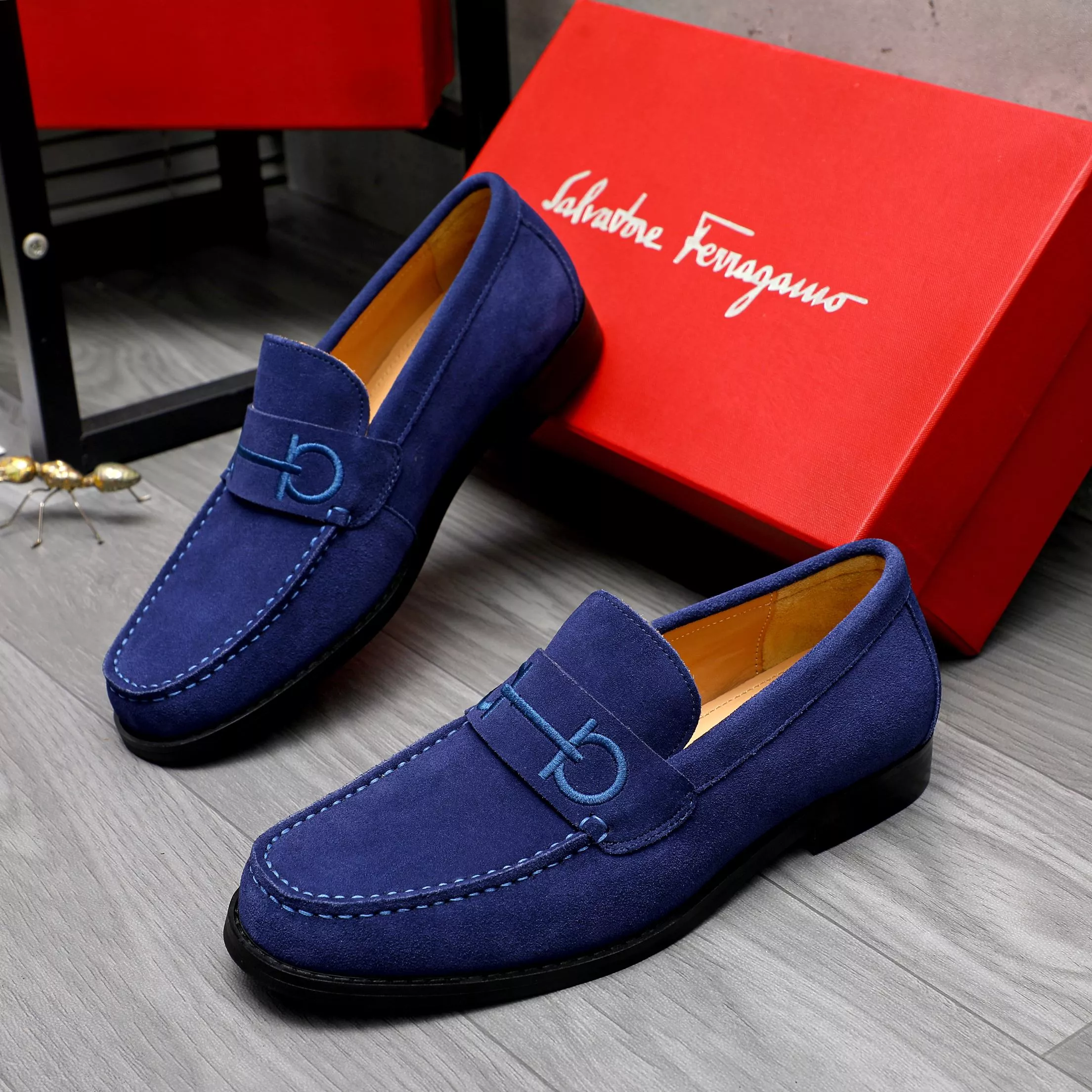 WellDesigned 1928 Salvatore Ferragamo Leather Shoes For Men