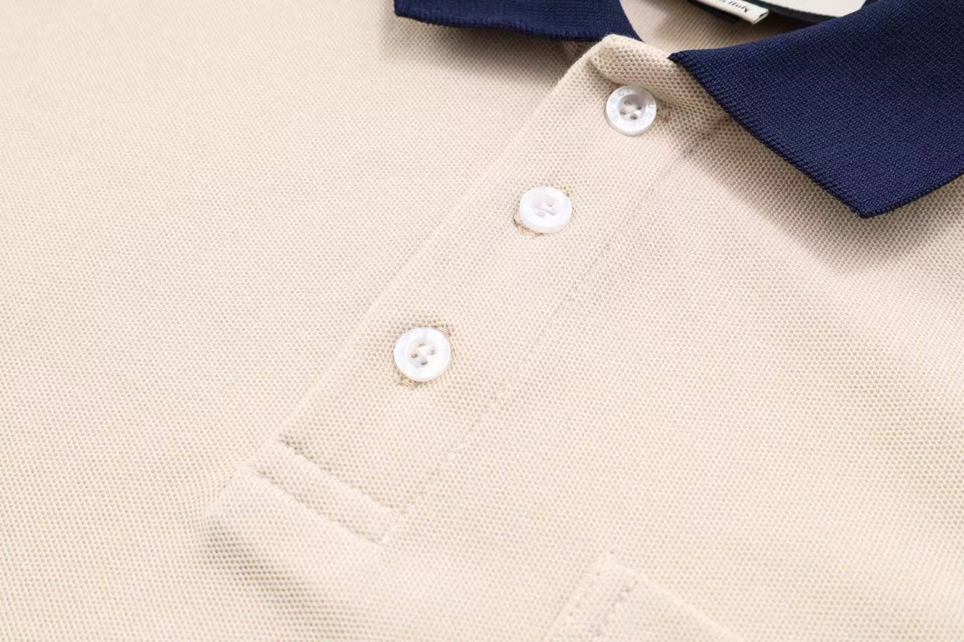 WellDesigned 1966 Gucci T-Shirts Short Sleeved For Men