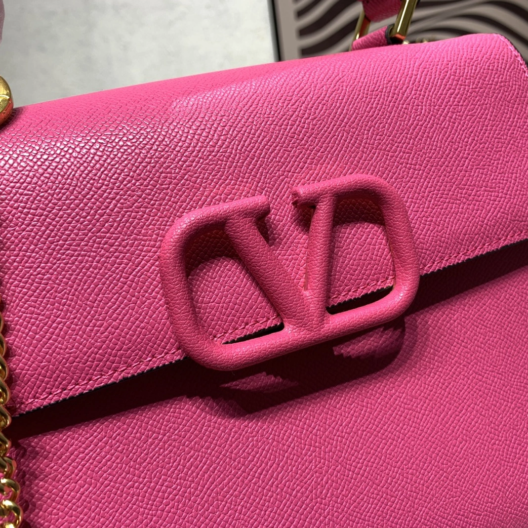 WellDesigned 2079 Valentino AAA Quality Handbags For Women